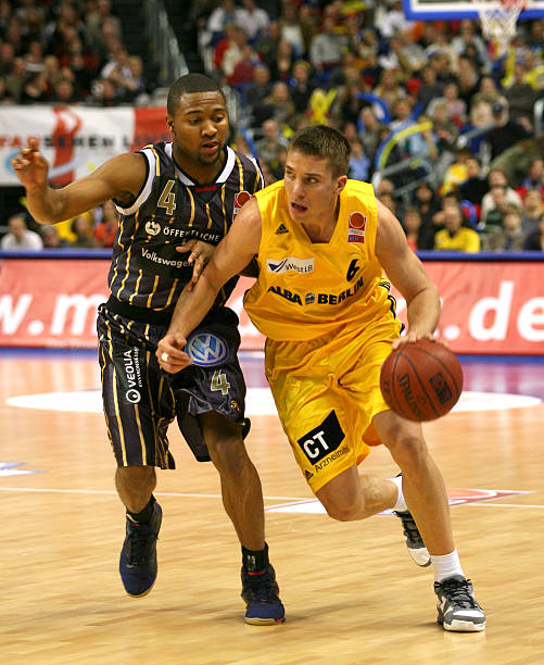 都可能牵动 都可能牵动