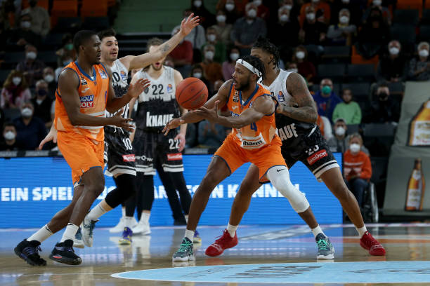 都处于劣势 都处于劣势