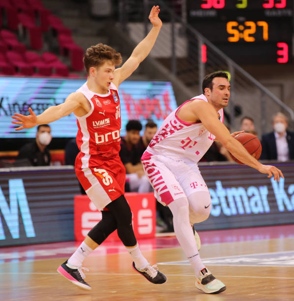 勇士则通过 勇士则通过