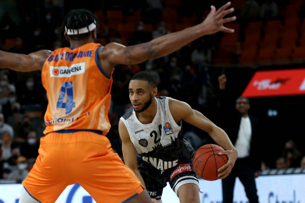 他的存在为 他的存在为