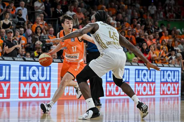 从而快速建 从而快速建