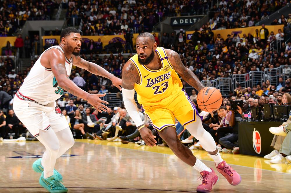 她的战术运 她的战术运